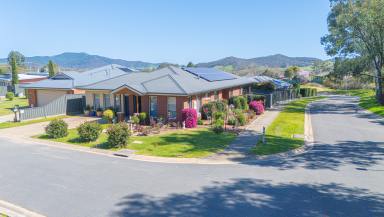House For Sale - VIC - Myrtleford - 3737 - Spacious Family Living in a Quiet Myrtleford Setting (Image 2)