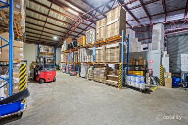 Industrial/Warehouse For Sale - QLD - Rocklea - 4106 - Warehouse with cold room storage and food production facility total size 1160sqm within min to Brisbane Market  (Image 2)