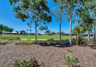 House For Sale - WA - Ridgewood - 6030 - Parkside Perfection!  (Image 2)