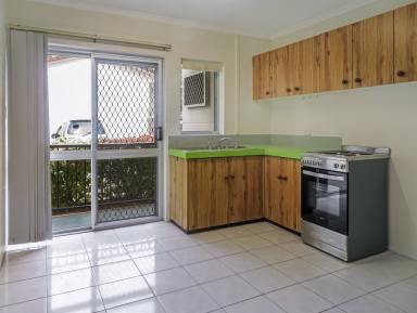 Unit For Lease - QLD - Edge Hill - 4870 - Ground Floor Studio Apartment - Edge Hill (Image 2)