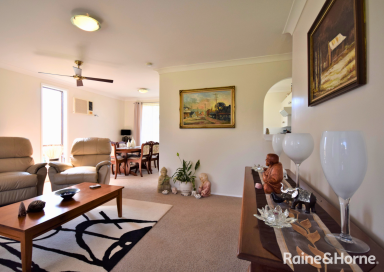 House For Sale - NSW - Nowra - 2541 - Comfortable Living in Nowra  (Image 2)