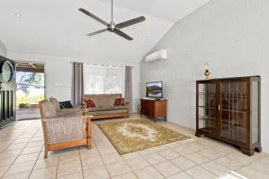 House For Sale - QLD - Karragarra Island - 4184 - Low-Maintenance Island Living in Karragarra  (Image 2)