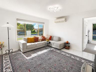 House For Sale - QLD - Middle Ridge - 4350 - A Fresh Take on a Classic Middle Ridge Home!  (Image 2)