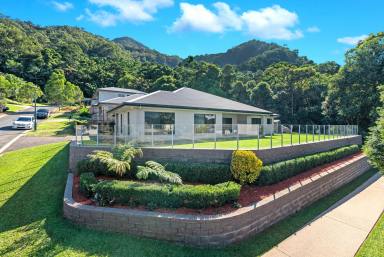 House For Lease - QLD - Mount Sheridan - 4868 - Convenient & Low-Maintenance Living in Prime Location (Image 2)