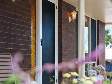 House For Sale - TAS - Forth - 7310 - Acreage Living with Town Convenience  (Image 2)