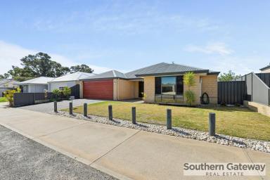 House For Sale - WA - Baldivis - 6171 - SPACIOUS FAMILY LIVING!!  (Image 2)