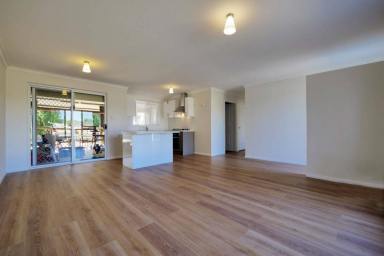 House For Lease - WA - Safety Bay - 6169 - Modern Safety Bay Home  (Image 2)