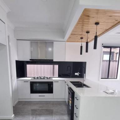 House For Lease - VIC - Werribee - 3030 - Fully upgraded house!! Ready to move in.  (Image 2)