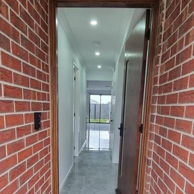 House For Lease - VIC - Werribee - 3030 - Fully upgraded house!! Ready to move in.  (Image 2)