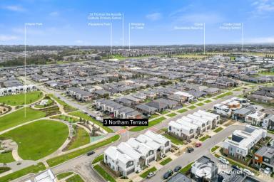 House For Sale - VIC - Clyde - 3978 - EXCELLENT MODERN TOWNHOUSE (Image 2)