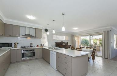 House For Lease - WA - Manning - 6152 - BE QUICK - THIS WILL NOT LAST!  (Image 2)