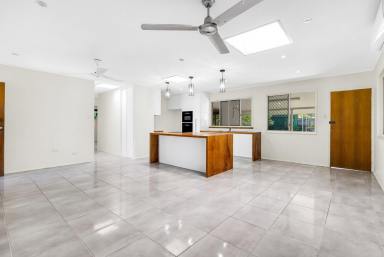 House For Sale - QLD - Manunda - 4870 - BIG SHED, BIG BLOCK, SUPER KITCHEN  (Image 2)