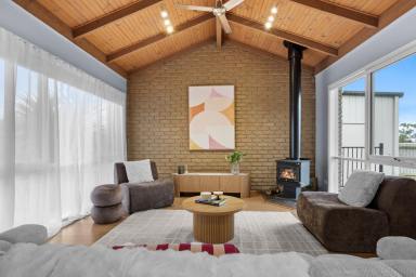 House For Sale - VIC - Somerville - 3912 - A Courtside Classic (Image 2)