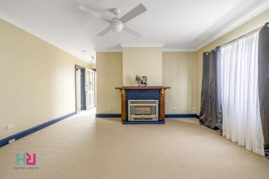 House For Sale - NSW - Lithgow - 2790 - Charming Cottage with Rear Lane Access & Huge Garaging (Image 2)