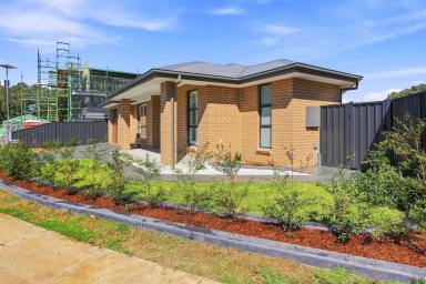 House For Sale - NSW - Horningsea Park - 2171 - Newly constructed home  (Image 2)