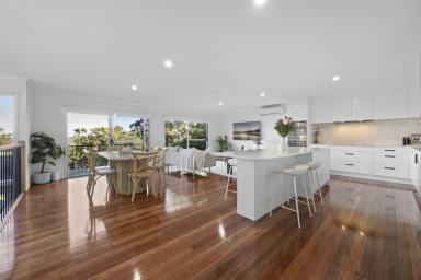 House For Sale - QLD - Ferny Hills - 4055 - Sweeping City Views & Rare Multi-Living Opportunity!  (Image 2)