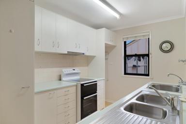 Townhouse For Lease - QLD - East Toowoomba - 4350 - CHARMING TWO BEDROOM TOWNHOUSE (Image 2)