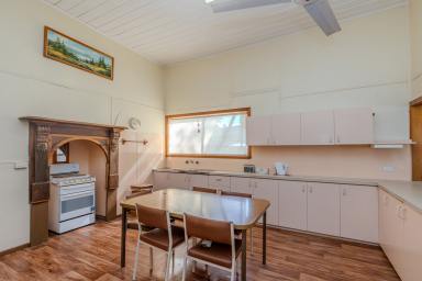 House For Sale - VIC - Ouyen - 3490 - Affordable home on 1/4 acre!  (Image 2)