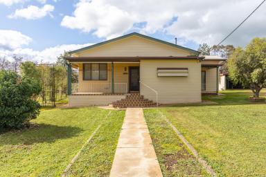 House For Sale - NSW - Coolamon - 2701 - Home With Space To Grow  (Image 2)