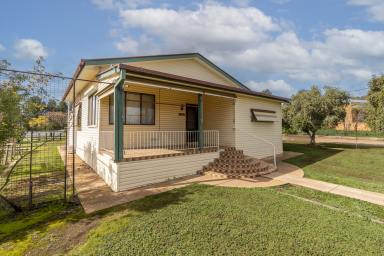 House For Sale - NSW - Coolamon - 2701 - Home With Space To Grow  (Image 2)