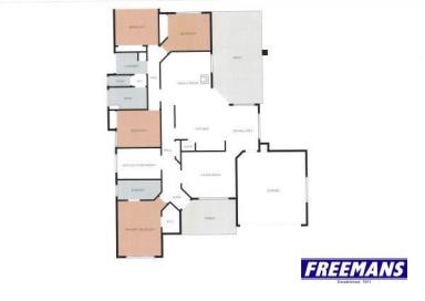 House For Sale - QLD - Kingaroy - 4610 - 5 bedrooms, well established in dress circle (Image 2)