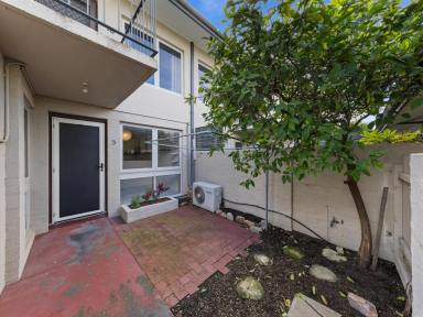 Villa For Sale - WA - Melville - 6156 - Freshen, Finesse and Enjoy!  (Image 2)