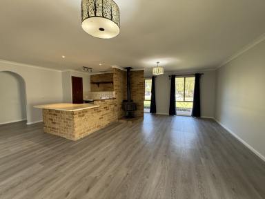 House For Lease - WA - West Busselton - 6280 - CONVENIENTLY LOCATED (Image 2)