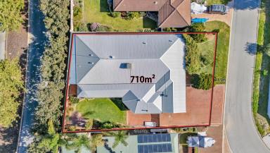 House For Sale - WA - Halls Head - 6210 - Spacious 5x2 Family Living in Seascapes  (Image 2)