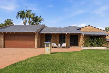 House For Sale - WA - Kardinya - 6163 - Room to Live Large!  (Image 2)