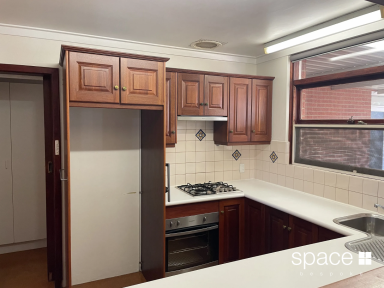 House For Lease - WA - City Beach - 6015 - Large Family Home in City Beach  (Image 2)