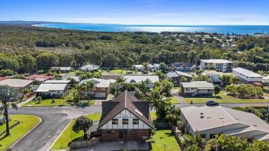 House For Sale - QLD - Rainbow Beach - 4581 - COASTAL INVESTMENT OPPORTUNITY (Image 2)