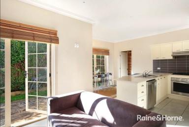 House For Lease - NSW - Bowral - 2576 - Convenient Townhouse Living in Bowral  (Image 2)