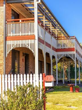 House For Sale - NSW - Old Bar - 2430 - DUAL LIVING IN A PRIME COASTAL LOCATION  (Image 2)