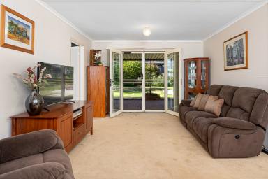 House For Sale - NSW - Temora - 2666 - SURPRISING PACKAGE!  (Image 2)