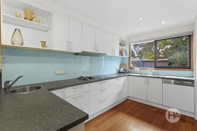 House For Sale - VIC - Bittern - 3918 - Exceptional Space and Versatility Just Shy of an Acre  (Image 2)