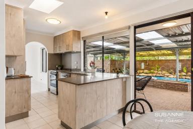 House For Sale - WA - Walliston - 6076 - Modern Comfort and Relaxed Poolside Living (Image 2)