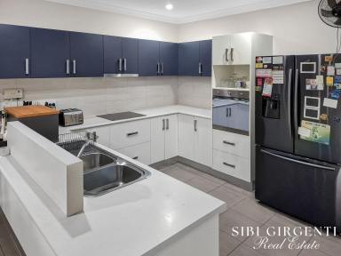House For Sale - QLD - Mareeba - 4880 - The Perfect Balance of Comfort and a big back yard (Image 2)