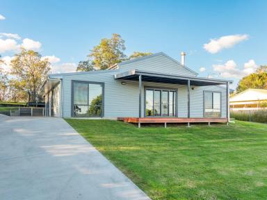 House For Sale - NSW - Kyogle - 2474 - Near New, Immaculately Presented Home in Geneva (Image 2)