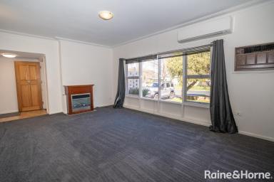 House For Lease - NSW - Kooringal - 2650 - CONVENIENT LIVING IN KOORINGAL  (Image 2)