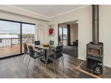 House For Sale - SA - Mannum - 5238 - An Entertainer’s Delight (Image 2)