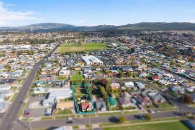 House For Lease - TAS - Devonport - 7310 - 3 Bed Large House For Lease in the Heart of Devonport  (Image 2)
