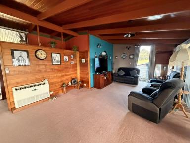 House For Sale - TAS - Romaine - 7320 - Character, Charm & Convenience (Image 2)