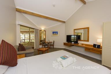 Unit For Sale - WA - Broadwater - 6280 - Relax, Unwind & Enjoy!  (Image 2)