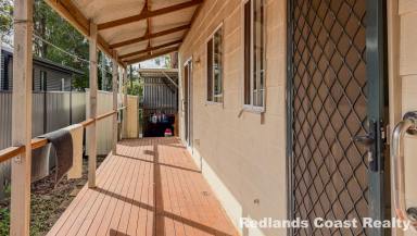 House For Sale - QLD - Russell Island - 4184 - PEACEFUL CONSERVATION OUTLOOK CLOSE TO TOWN  (Image 2)