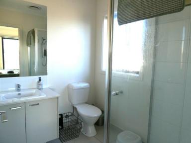 House For Lease - VIC - East Bairnsdale - 3875 - FOUR BEDROOM HOME  (Image 2)
