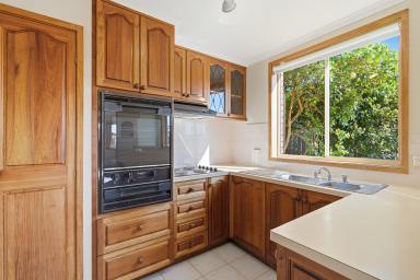 House For Lease - TAS - South Hobart - 7004 - Stylish & Convenient Townhouse Living in South Hobart  (Image 2)