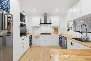House For Sale - WA - Gosnells - 6110 - Room to Live, Relax and Entertain! (Image 2)