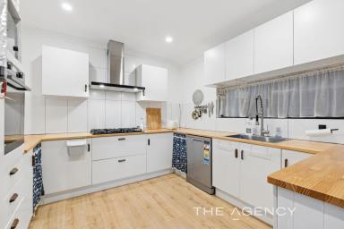 House For Sale - WA - Gosnells - 6110 - Room to Live, Relax and Entertain! (Image 2)