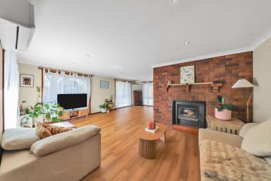 House For Sale - NSW - Tumut - 2720 - The Perfect Blend of Space, Comfort & Lifestyle  (Image 2)