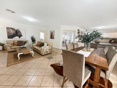 House For Sale - NSW - Young - 2594 - Kick Back, Relax and Entertain!  (Image 2)